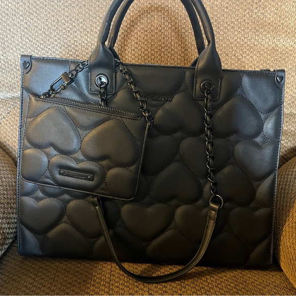 Betsy Johnson Black Quilted Heart Tote Bag - Picture 1 of 4